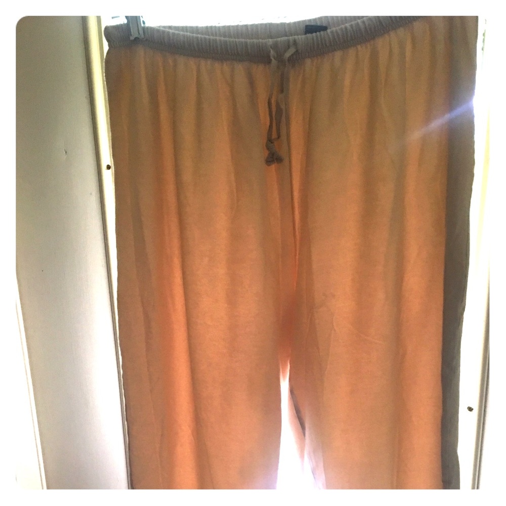 👀XL NWOT BEIGE MOUNTAIN LAKE COTTON CAPRI PANTS👀